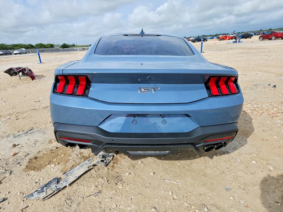 61422806 :رقم المزاد ، 1FA6P8CF6T5405894 vin ، 2026 Ford Mustang مزاد بيع