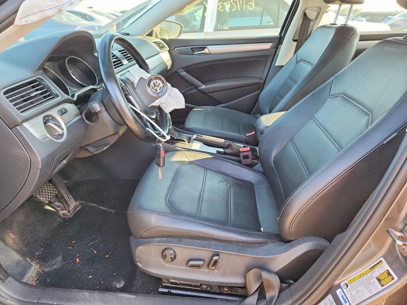 61925326 :رقم المزاد ، 1VWLA7A32KC006585 vin ، 2019 Volkswagen Passat مزاد بيع