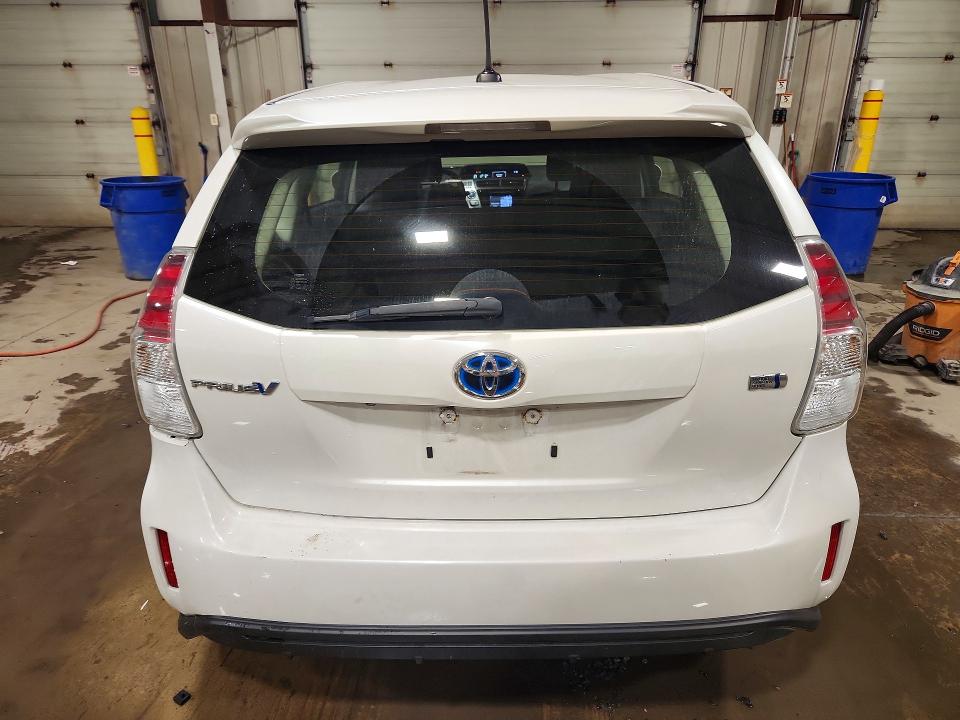 60433446 :رقم المزاد ، JTDZN3EU2GJ055138 vin ، 2016 Toyota Prius V مزاد بيع
