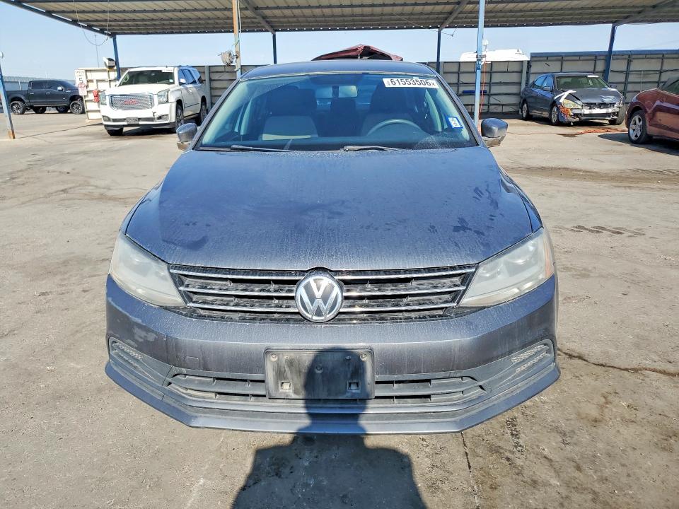 61553506 :رقم المزاد ، 3VW2B7AJ8HM404852 vin ، 2017 Volkswagen Jetta مزاد بيع