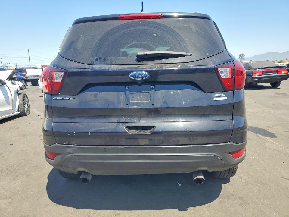 Продажа на аукционе авто 2019 Ford Escape, vin: 1FMCU0HD1KUA54861, номер лота: 61553086