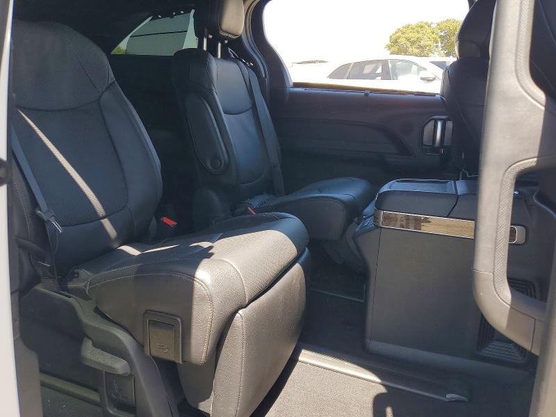 60695576 :رقم المزاد ، 5TDESKFC4SS200487 vin ، 2025 Toyota Sienna مزاد بيع
