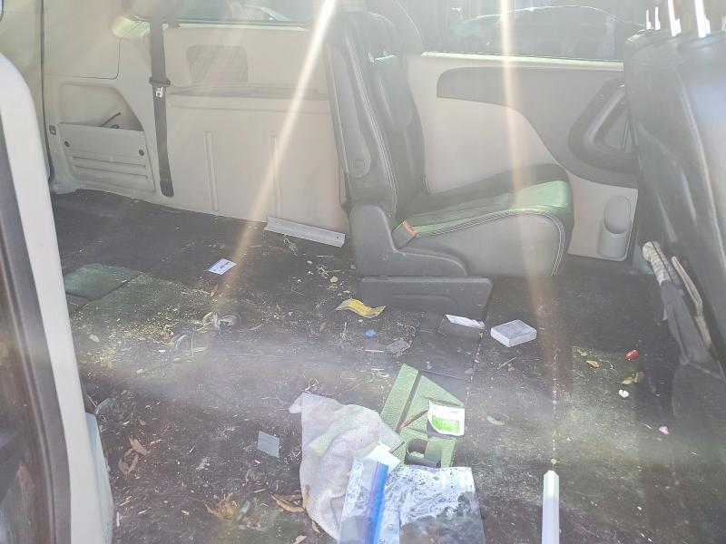 62304926 :رقم المزاد ، 2C4RDGCG7JR251487 vin ، 2018 Dodge Grand Caravan مزاد بيع