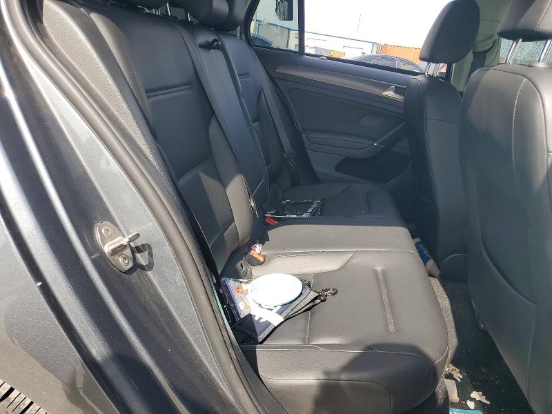 61701296 :رقم المزاد ، 3VWG57AU1MM001006 vin ، 2021 Volkswagen Golf مزاد بيع