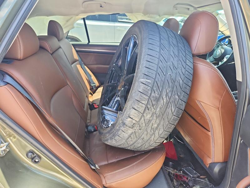 60244986 :رقم المزاد ، 4S4BSETC7K3277439 vin ، 2019 Subaru Outback مزاد بيع