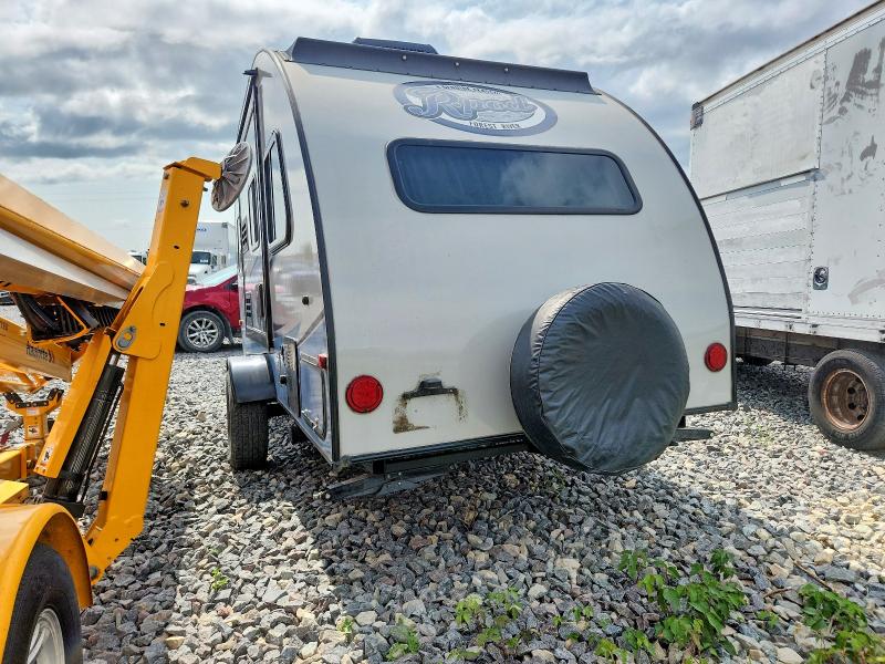 61943246 :رقم المزاد ، 4X4TRP716JL019009 vin ، 2018 Foresriver R-pod مزاد بيع