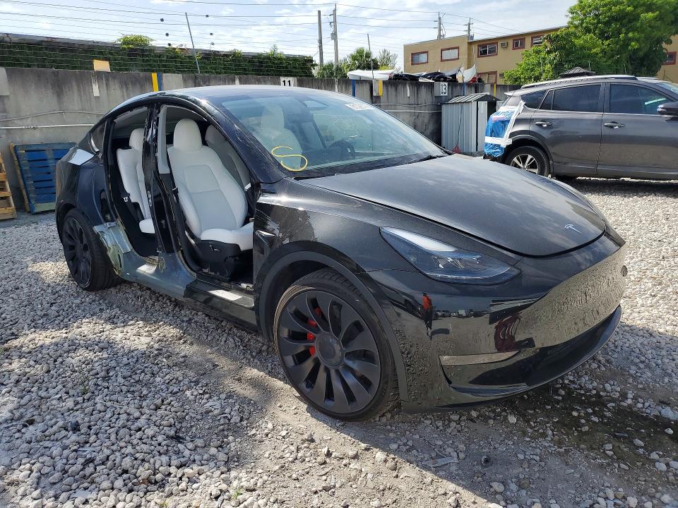 2023 Tesla Model Y მანქანა იყიდება აუქციონზე, vin: 7SAYGDEF1PF977956, აუქციონის ნომერი: 61026776