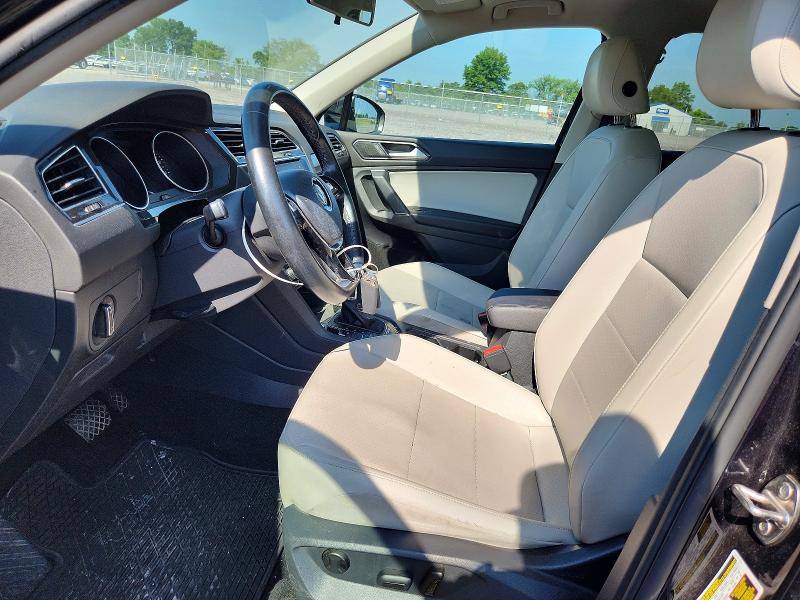 61080356 :رقم المزاد ، 3VV2B7AX5JM156817 vin ، 2018 Volkswagen Tiguan مزاد بيع