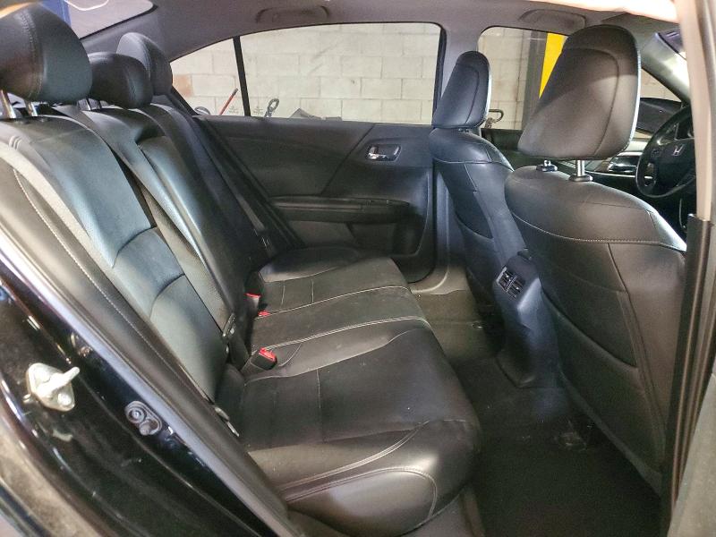 62121066 :رقم المزاد ، 1HGCR3F94HA000343 vin ، 2017 Honda Accord مزاد بيع