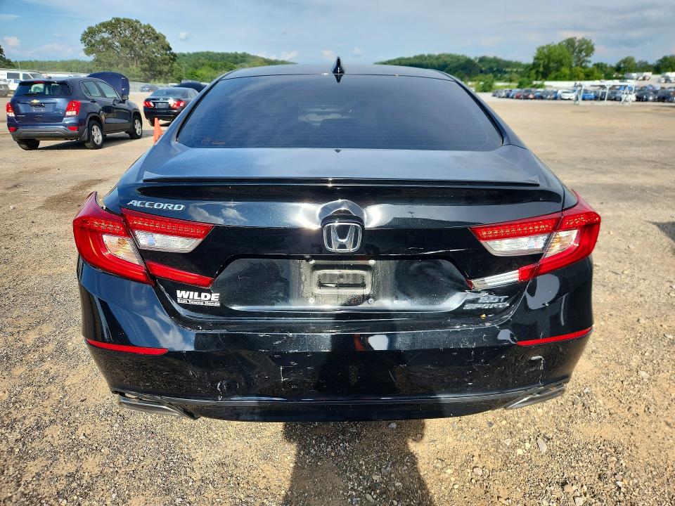 60482976 :رقم المزاد ، 1HGCV2F3XMA002027 vin ، 2021 Honda Accord مزاد بيع