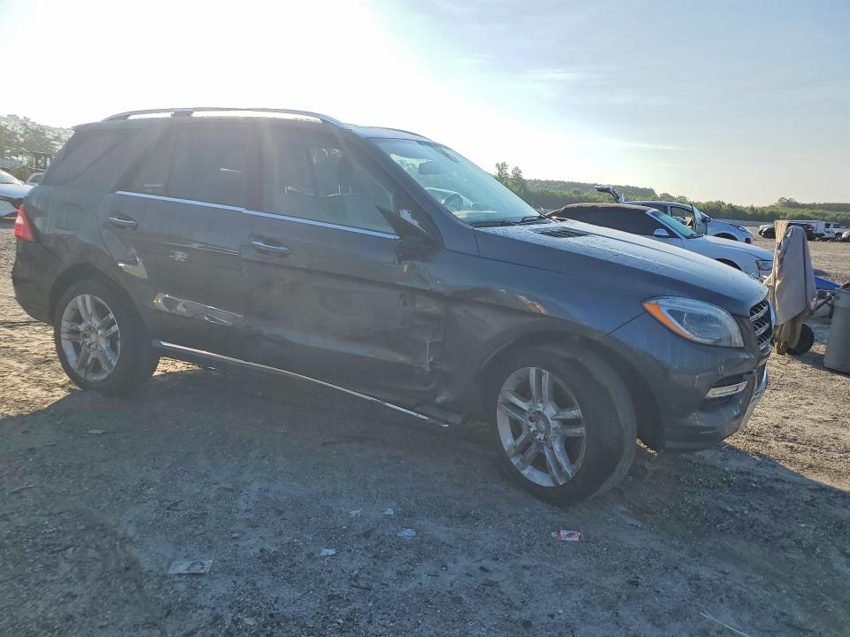 2015 Mercedes-benz Ml მანქანა იყიდება აუქციონზე, vin: 4JGDA5JB7FA592829, აუქციონის ნომერი: 60222896