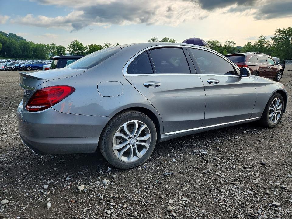 60695356 :رقم المزاد ، 55SWF4KB4GU127035 vin ، 2016 Mercedes-benz C مزاد بيع