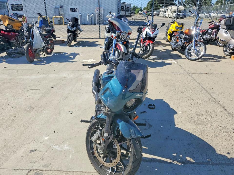 60246256 :رقم المزاد ، 56KDSDBH3S3022673 vin ، 2025 Indian Motorcycle Co. Sport Chief مزاد بيع