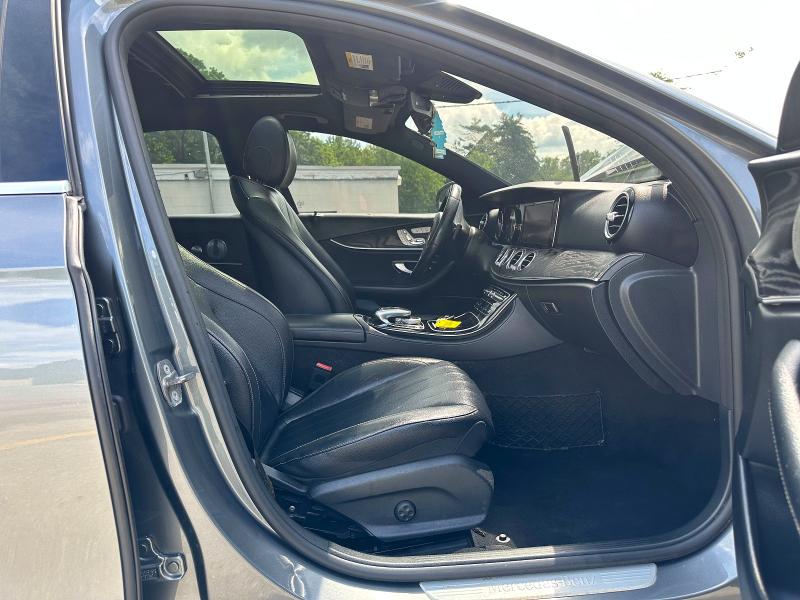 60966266 :رقم المزاد ، WDDZF4KB8HA079800 vin ، 2017 Mercedes-benz E مزاد بيع