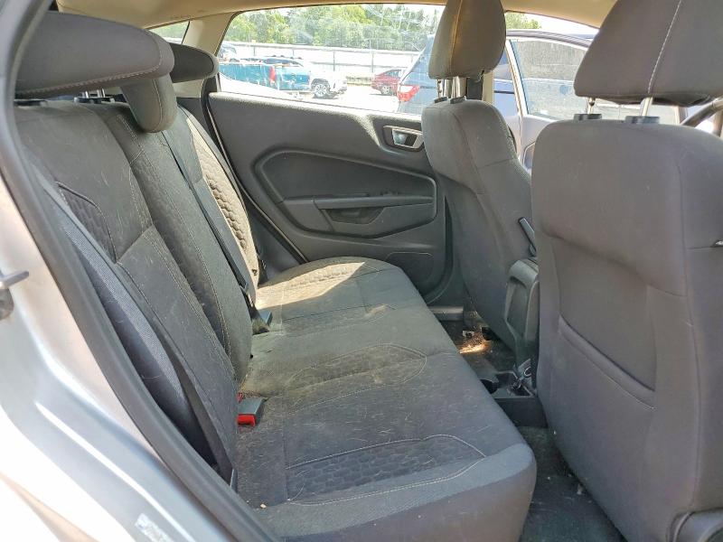 62492696 :رقم المزاد ، 3FADP4EJ2EM122990 vin ، 2014 Ford Fiesta مزاد بيع