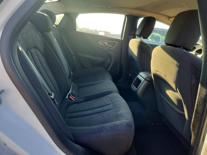 60795806 :رقم المزاد ، 1C3CCCFB9FN622238 vin ، 2015 Chrysler 200 مزاد بيع