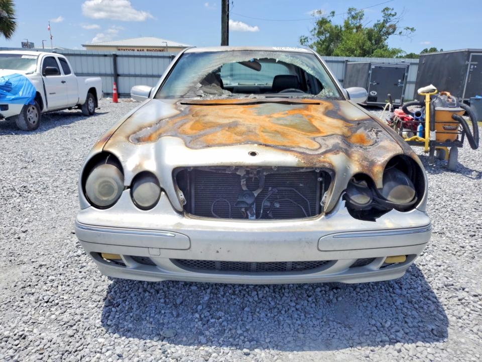 Auction sale of the 2000 Mercedes-benz E, vin: WDBJF65J4YB083793, lot number: 62301846