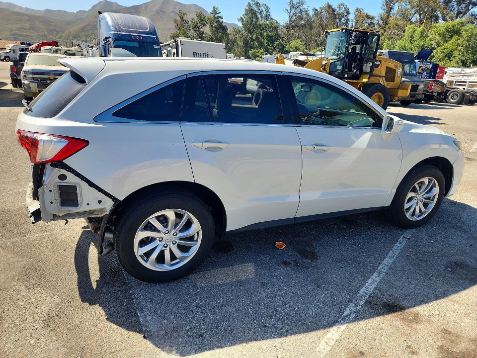 60642756 :رقم المزاد ، 5J8TB3H38HL003151 vin ، 2017 Acura Rdx مزاد بيع
