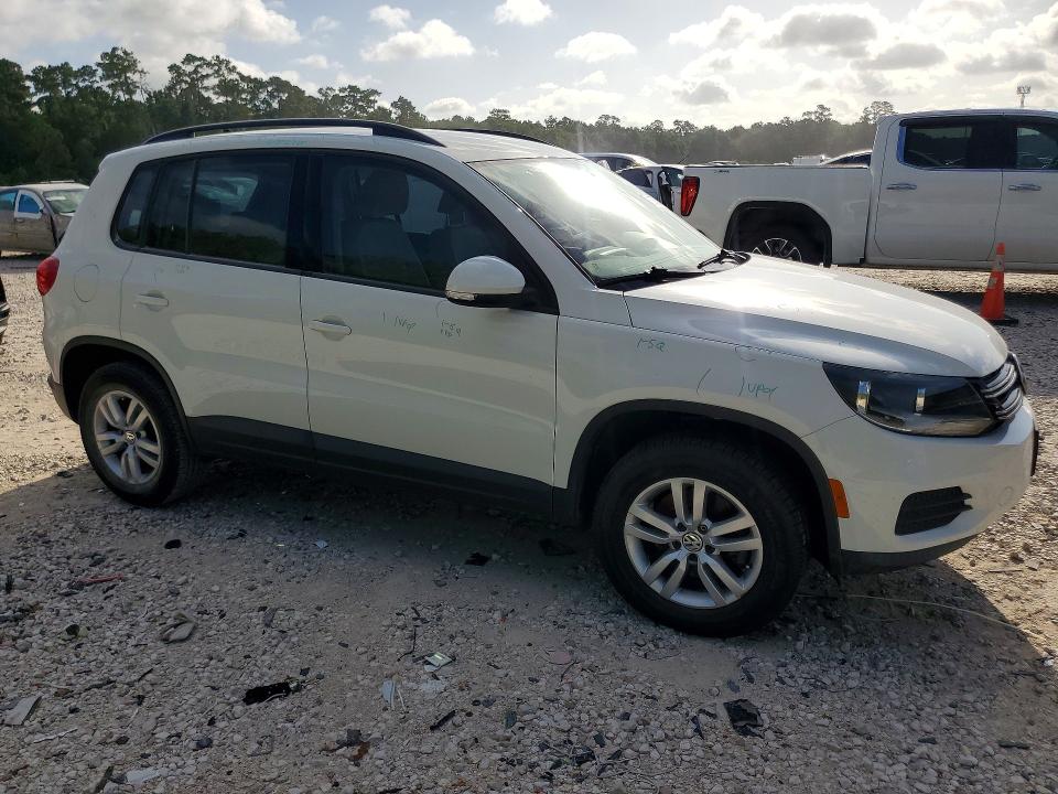 Продаж на аукціоні авто 2017 Volkswagen Tiguan, vin: WVGAV7AX7HK026830, номер лоту: 62756366