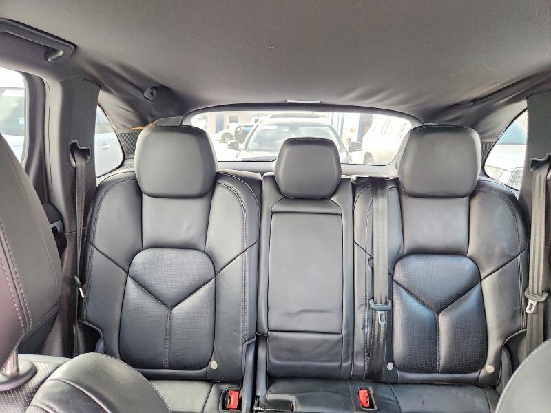 Продаж на аукціоні авто 2016 Porsche Cayenne, vin: WP1AA2A24GLA03925, номер лоту: 61487686