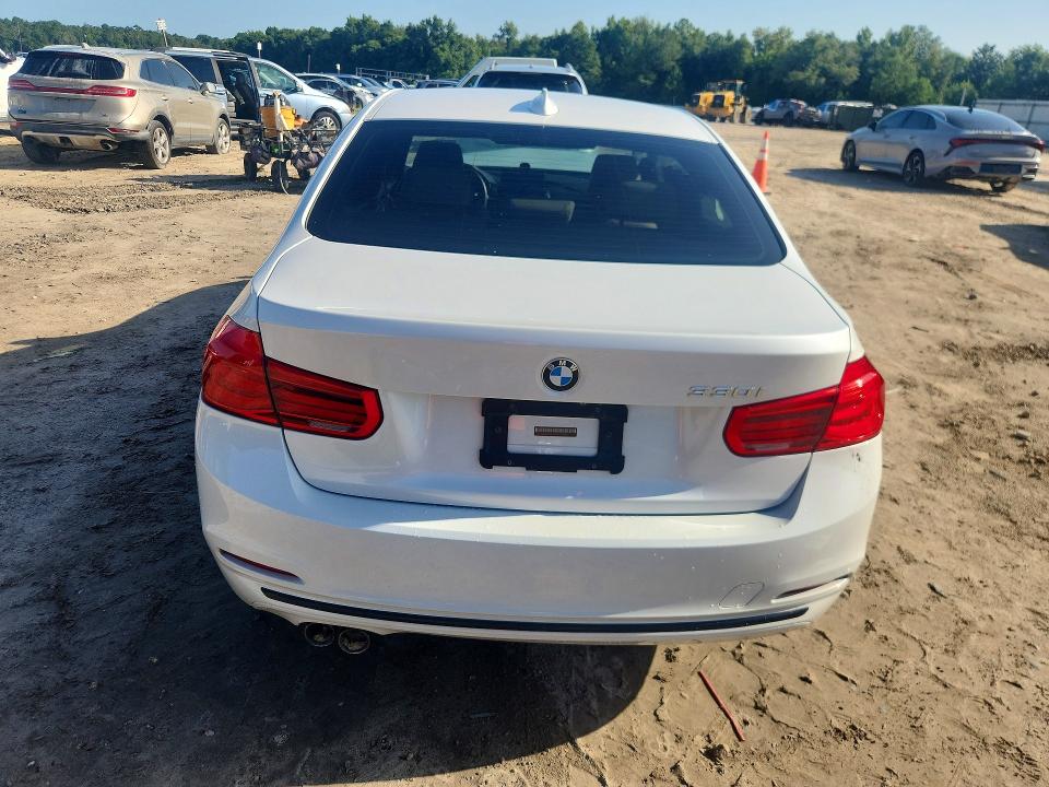 2018 Bmw 330 მანქანა იყიდება აუქციონზე, vin: WBA8B9G58JNU98436, აუქციონის ნომერი: 61003516