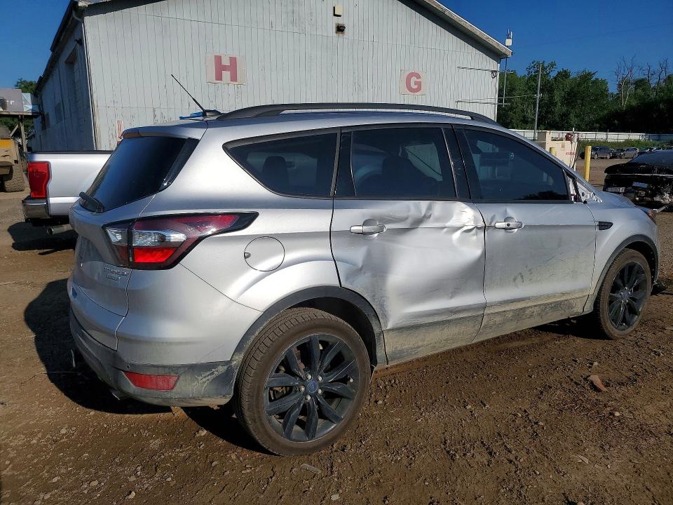 Продажа на аукционе авто 2017 Ford Escape, vin: 1FMCU0J99HUF05968, номер лота: 60746336