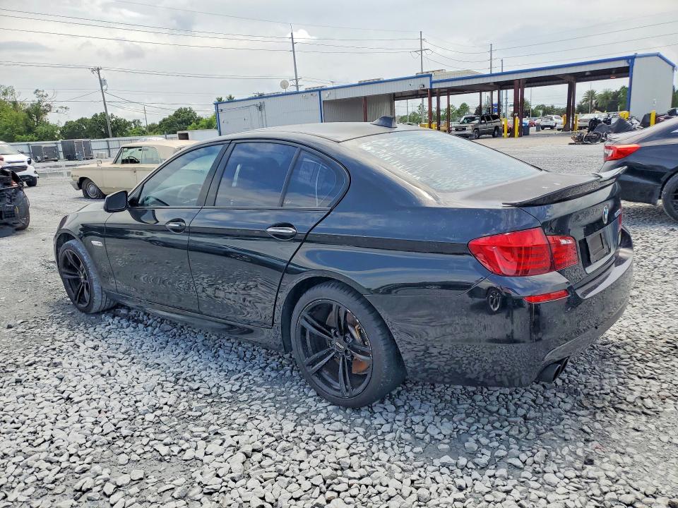 61569106 :رقم المزاد ، WBAFR9C58BDE82143 vin ، 2011 Bmw 550 مزاد بيع