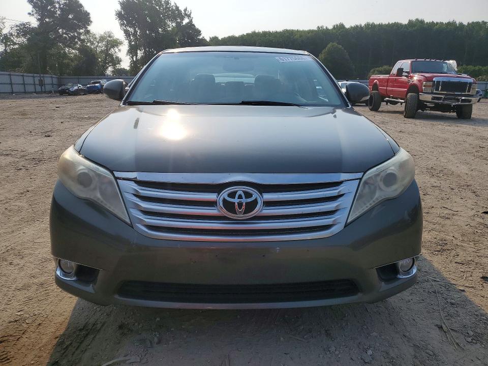 2011 Toyota Avalon მანქანა იყიდება აუქციონზე, vin: 4T1BK3DBXBU434644, აუქციონის ნომერი: 61775666