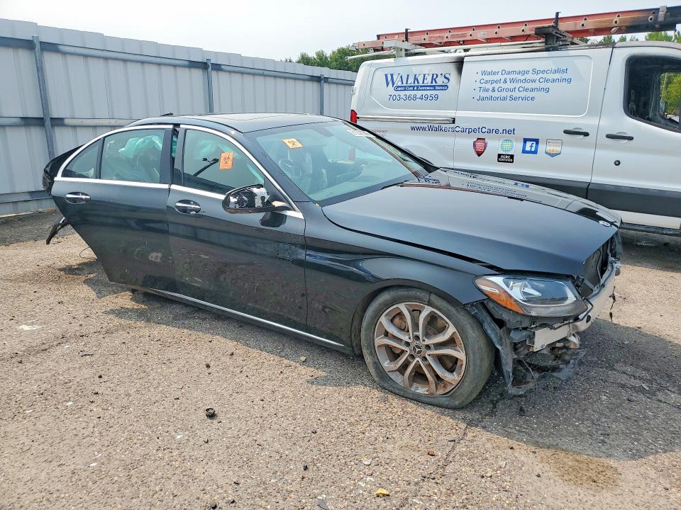 61231986 :رقم المزاد ، 55SWF4KBXJU250362 vin ، 2018 Mercedes-benz C مزاد بيع