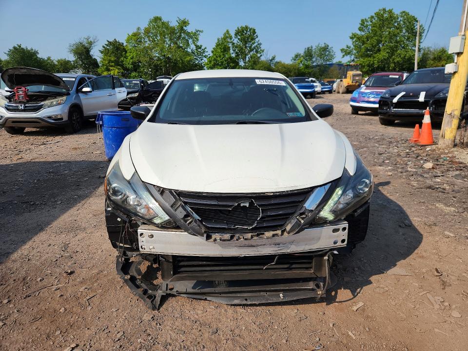 Продажа на аукционе авто 2017 Nissan Altima, vin: 1N4AL3AP5HC116190, номер лота: 62450556