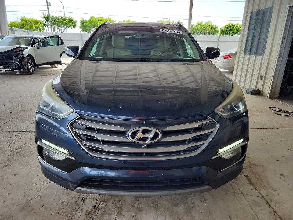 61060386 :رقم المزاد ، 5NMZU3LBXHH045579 vin ، 2017 Hyundai Santa Fe Sport مزاد بيع