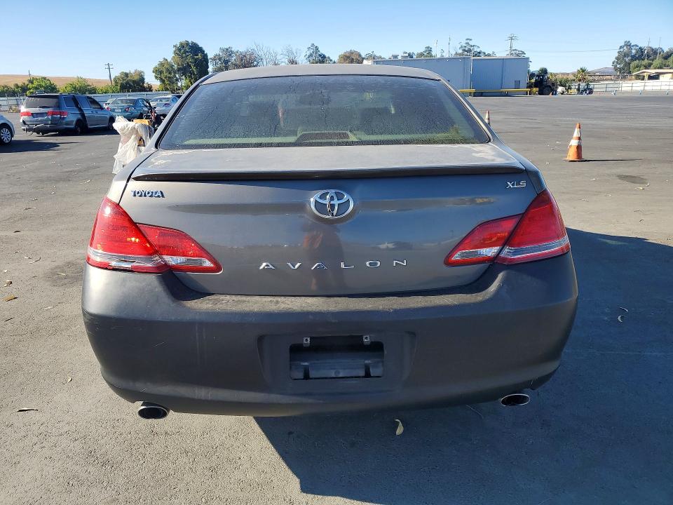 2006 Toyota Avalon მანქანა იყიდება აუქციონზე, vin: 4T1BK36B36U142496, აუქციონის ნომერი: 62395216