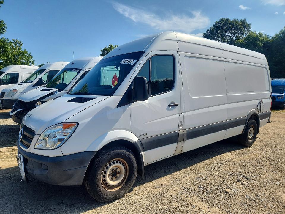 62818646 :رقم المزاد ، WD3PE8CB1C5693948 vin ، 2012 Mercedes-benz Sprinter مزاد بيع