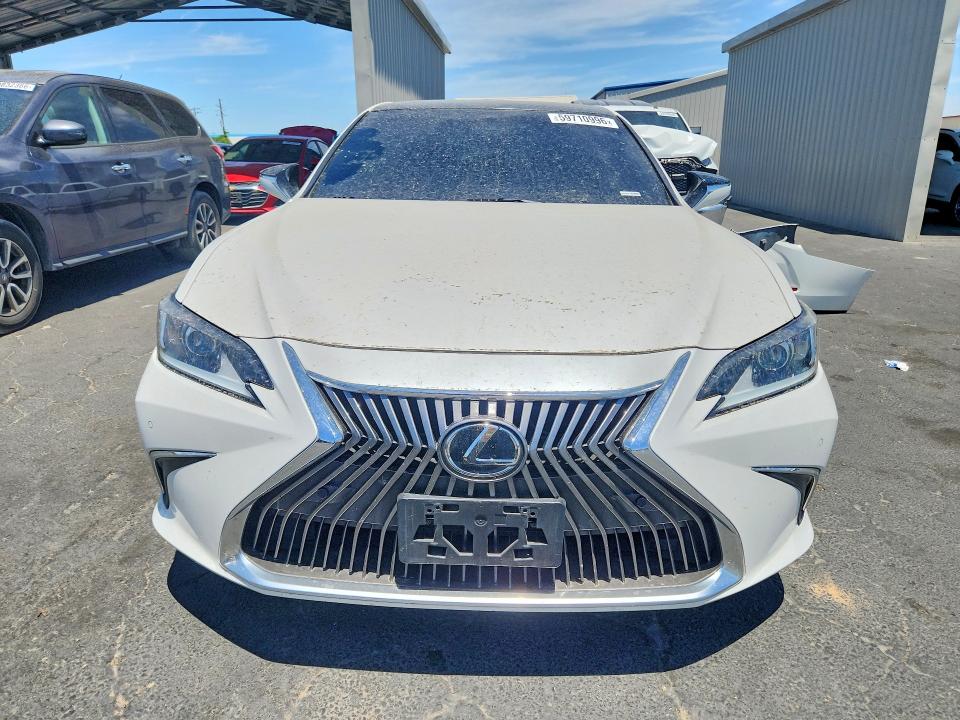 Продажа на аукционе авто 2020 Lexus Es, vin: 58ADZ1B13LU065882, номер лота: 59710996
