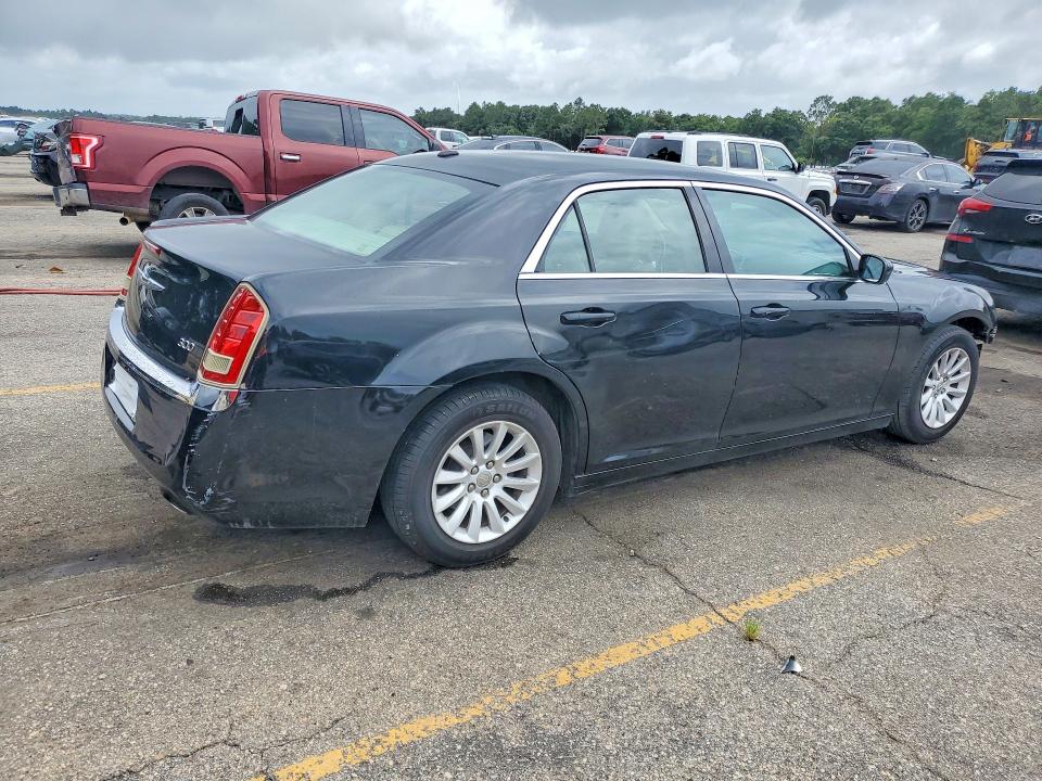 Продажа на аукционе авто 2013 Chrysler 300, vin: 2C3CCAAGXDH519410, номер лота: 62135266