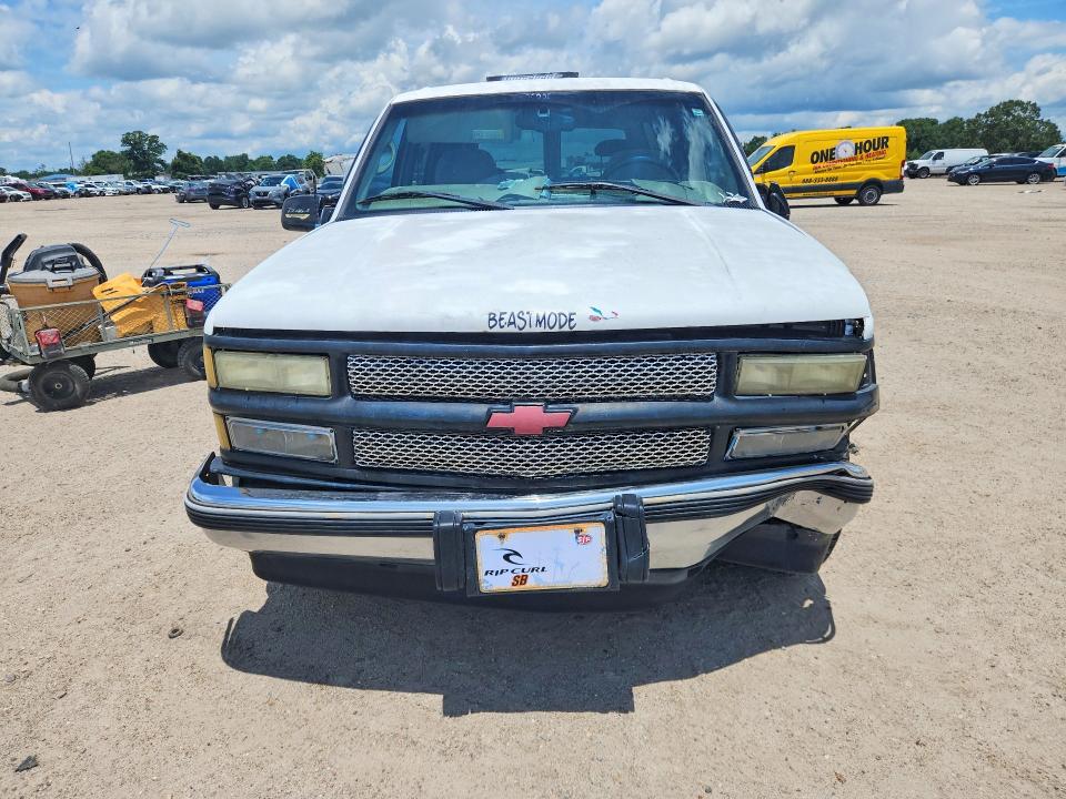 59732136 :رقم المزاد ، 1GNEC13R9XJ570653 vin ، 1999 Chevrolet Tahoe مزاد بيع
