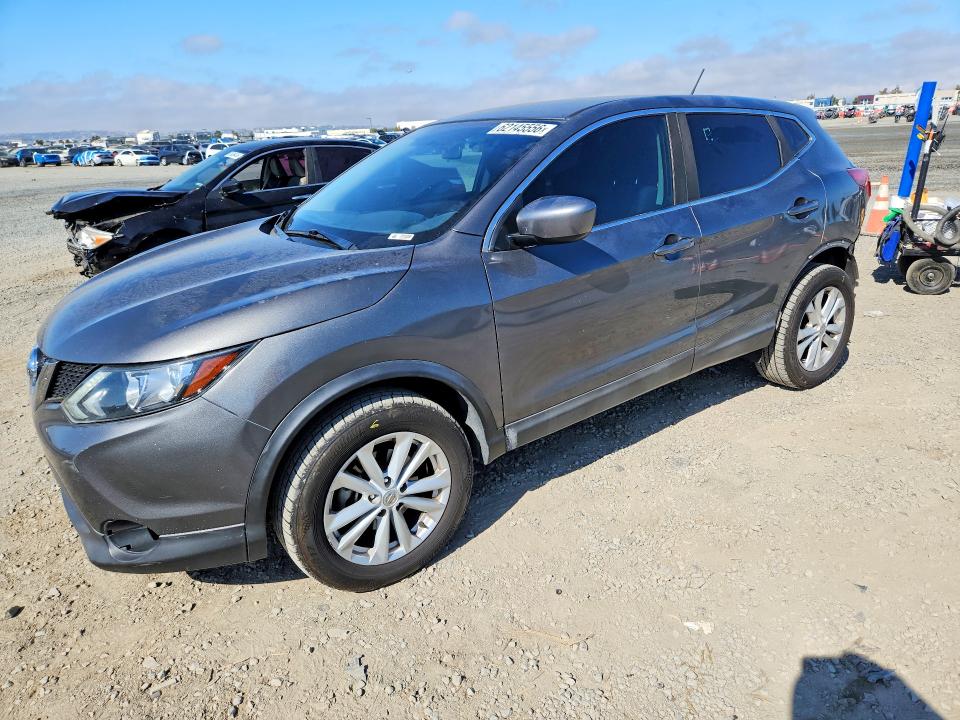 62145556 :رقم المزاد ، JN1BJ1CP0HW029742 vin ، 2017 Nissan Rogue Sport مزاد بيع