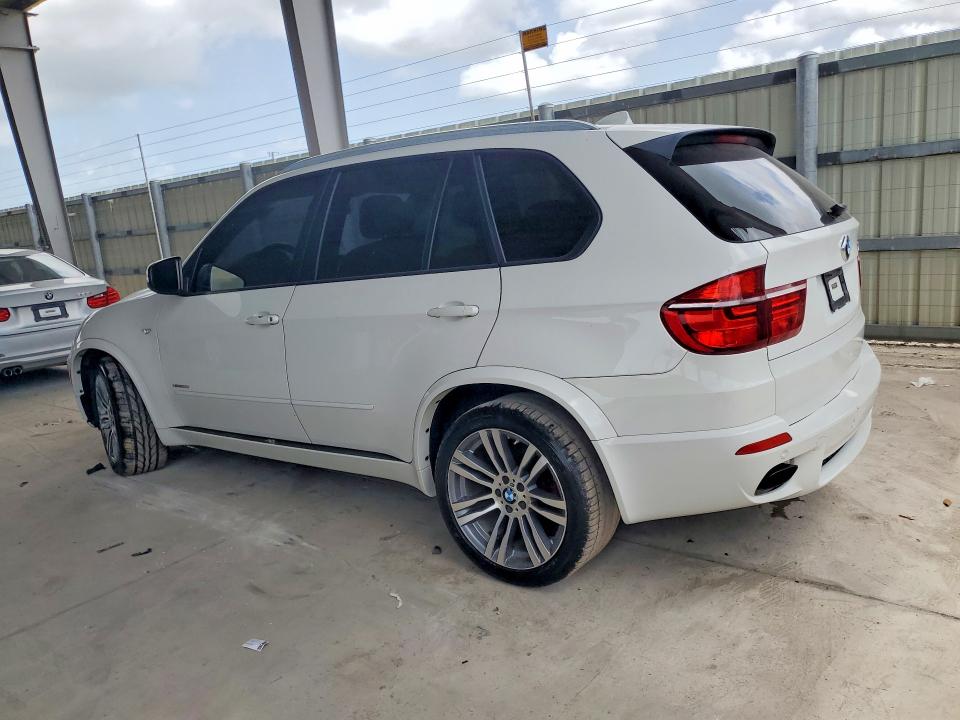 60607866 :رقم المزاد ، 5UXZV8C57DL426589 vin ، 2013 Bmw X5 مزاد بيع