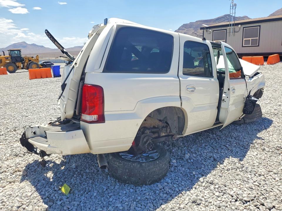 2005 Cadillac Escalade მანქანა იყიდება აუქციონზე, vin: 1GYEK63N15R205155, აუქციონის ნომერი: 61711446