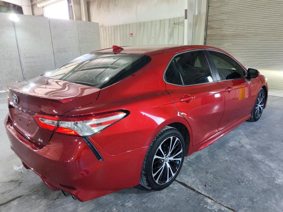 58890286 :رقم المزاد ، 4T1G11AK2LU309558 vin ، 2020 Toyota Camry مزاد بيع