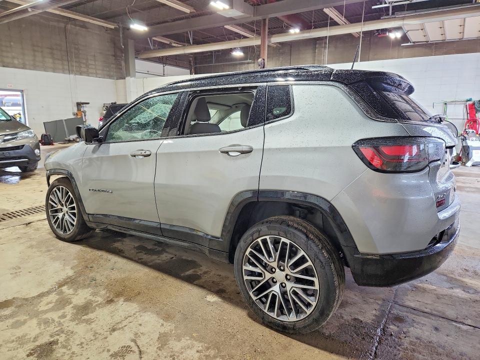 60176756 :رقم المزاد ، 3C4NJDCB5NT237603 vin ، 2022 Jeep Compass مزاد بيع