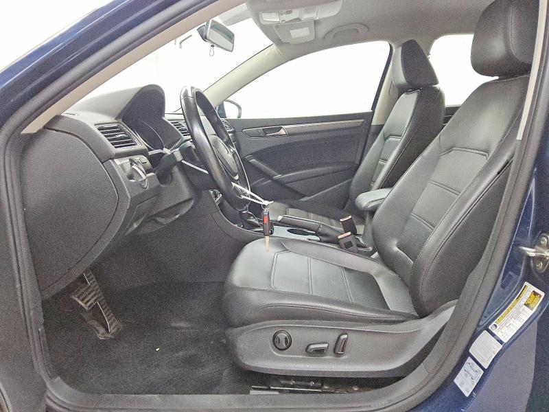 2018 Volkswagen Passat მანქანა იყიდება აუქციონზე, vin: 1VWAA7A33JC010327, აუქციონის ნომერი: 54903196