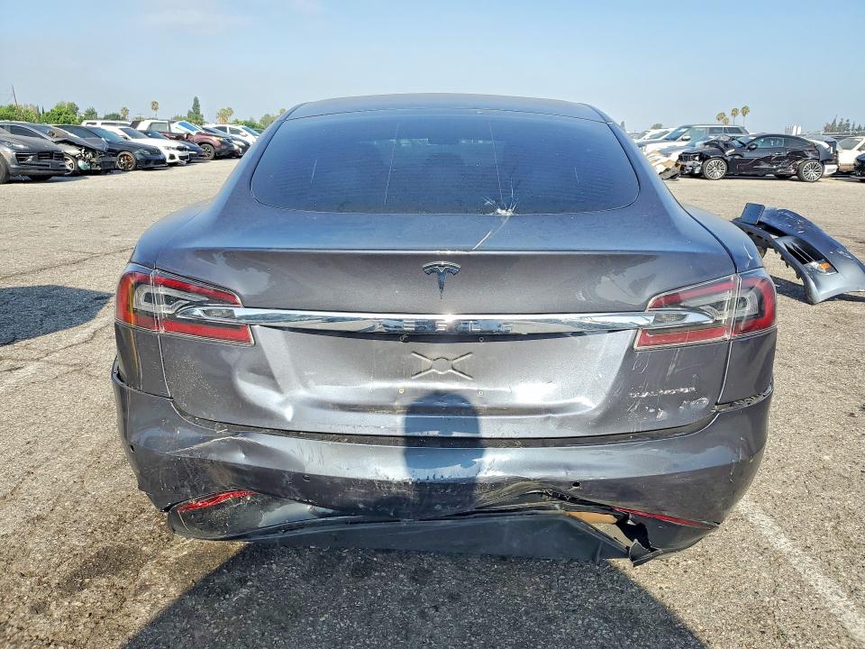 62716866 :رقم المزاد ، 5YJSA1E24MF423869 vin ، 2021 Tesla Model S مزاد بيع