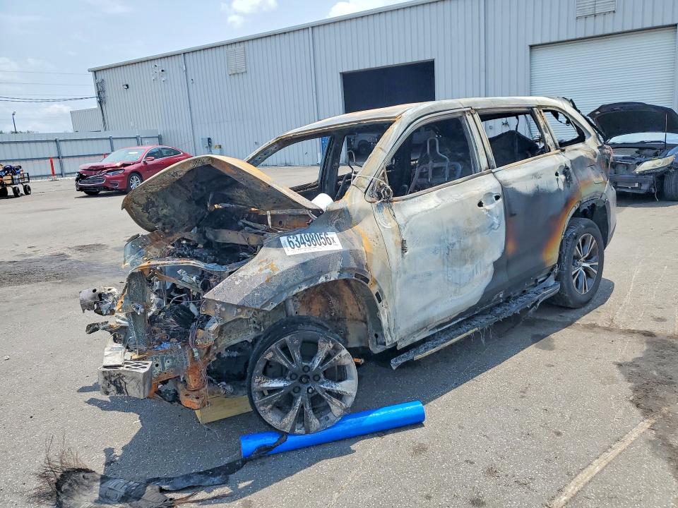 2018 Toyota Highlander მანქანა იყიდება აუქციონზე, vin: 5TDZARFH2JS040696, აუქციონის ნომერი: 63498056