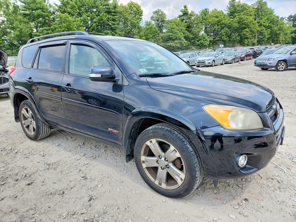 62615906 :رقم المزاد ، JTMRK4DV0B5106131 vin ، 2011 Toyota Rav4 مزاد بيع