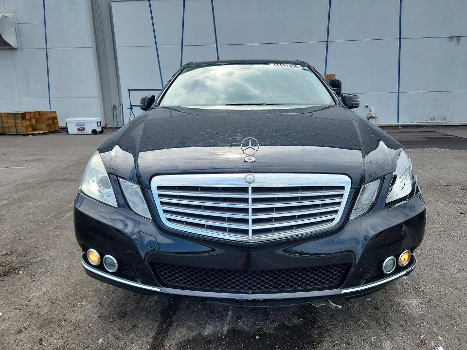 62682956 :رقم المزاد ، WDDHF5GBXAA213030 vin ، 2010 Mercedes-benz E مزاد بيع