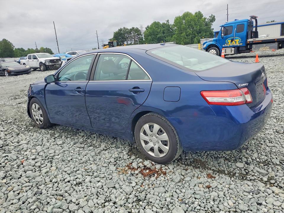 2010 Toyota Camry მანქანა იყიდება აუქციონზე, vin: 4T1BF3EK2AU562281, აუქციონის ნომერი: 62327836