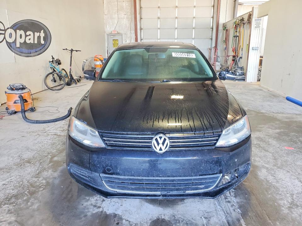60056916 :رقم المزاد ، 3VWD17AJ9EM425927 vin ، 2014 Volkswagen Jetta مزاد بيع