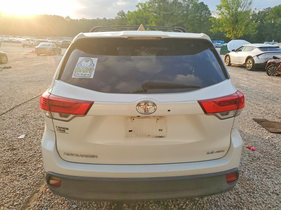 59255286 :رقم المزاد ، 5TDBZRFH4HS452610 vin ، 2017 Toyota Highlander مزاد بيع