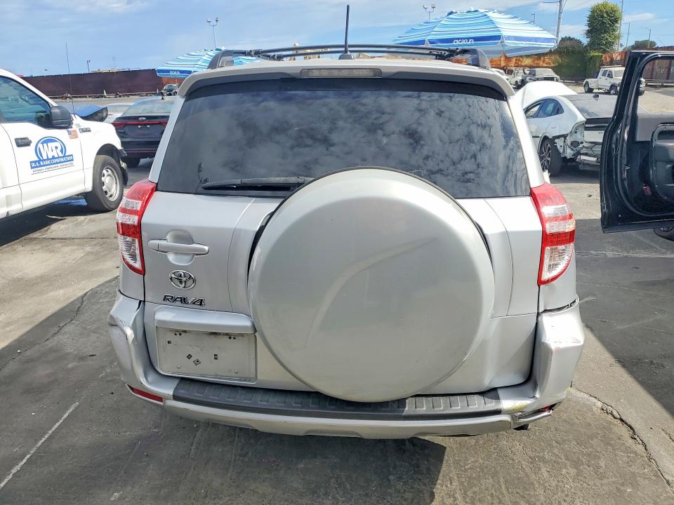 61880636 :رقم المزاد ، JTMZF4DV0BD031506 vin ، 2011 Toyota Rav4 مزاد بيع